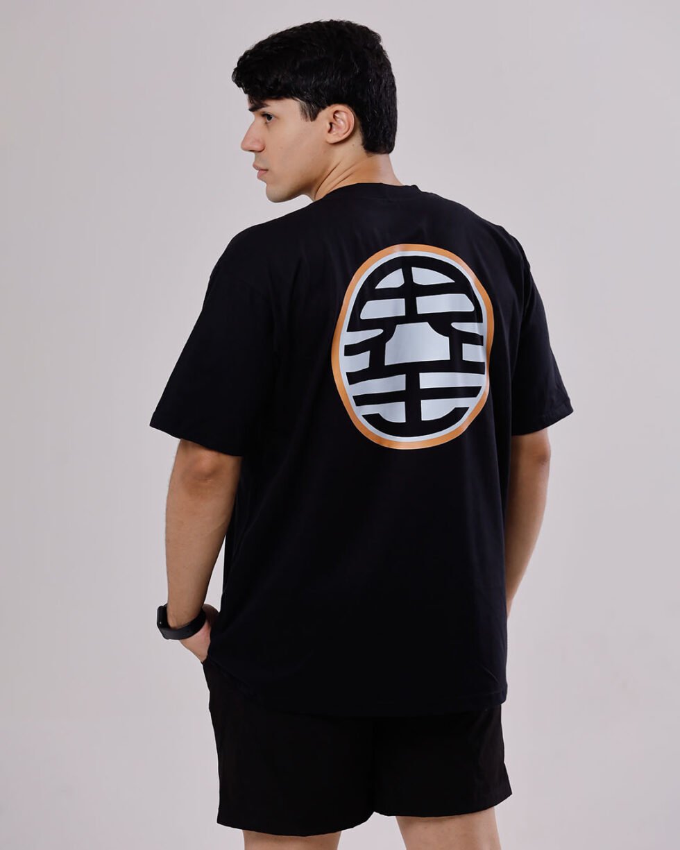Camiseta preta Dragon Ball com símbolo do Mestre Kame nas costas – Algodão Premium