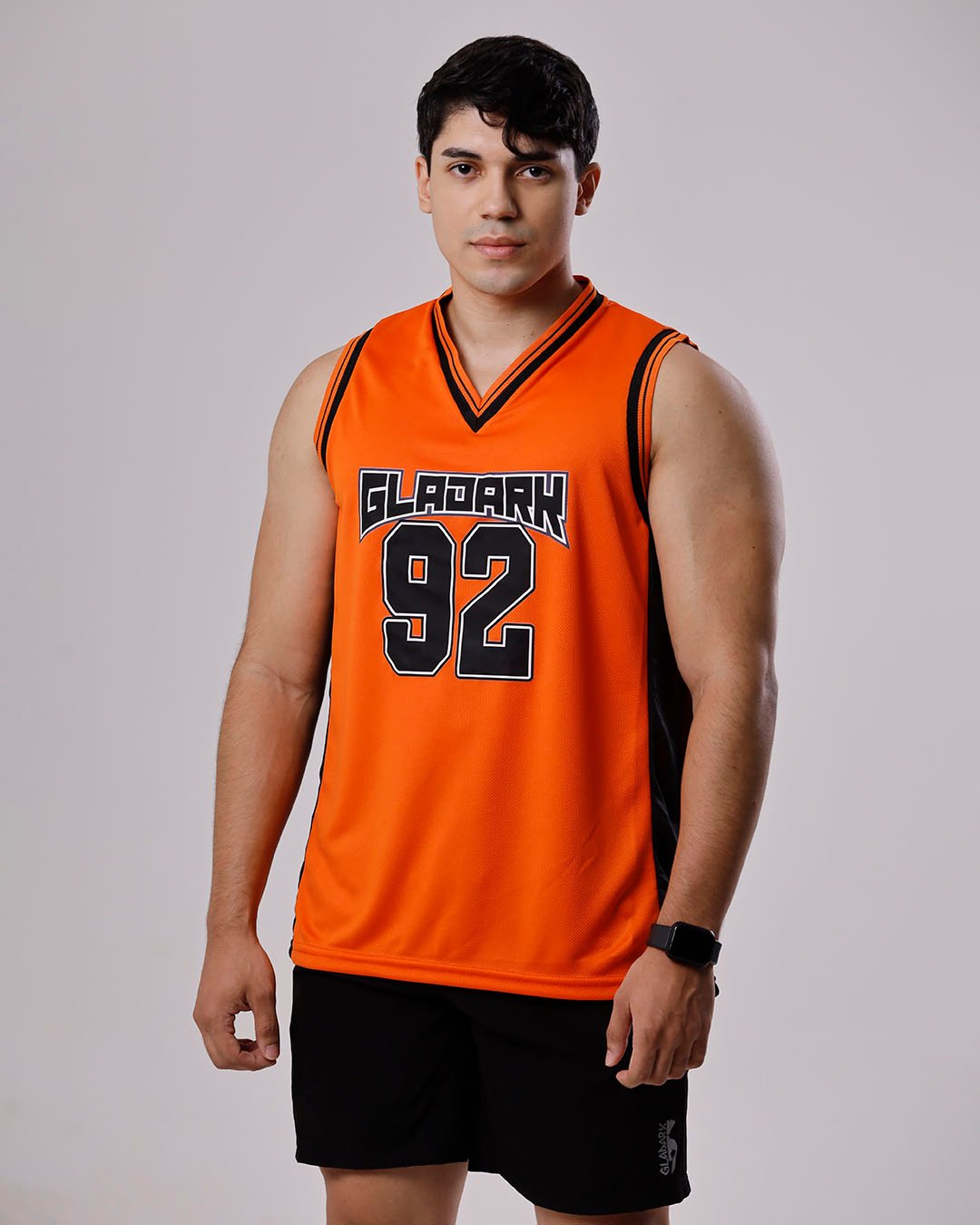 regata-basqueteira-m-gladark-92-laranja-preta-frente