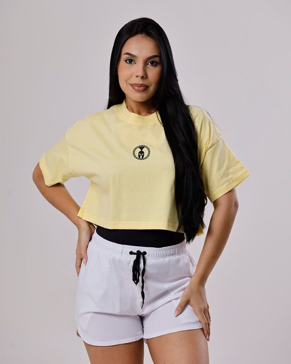 Camiseta cropped feminina Gladark amarela, modelagem oversized, algodão premium.