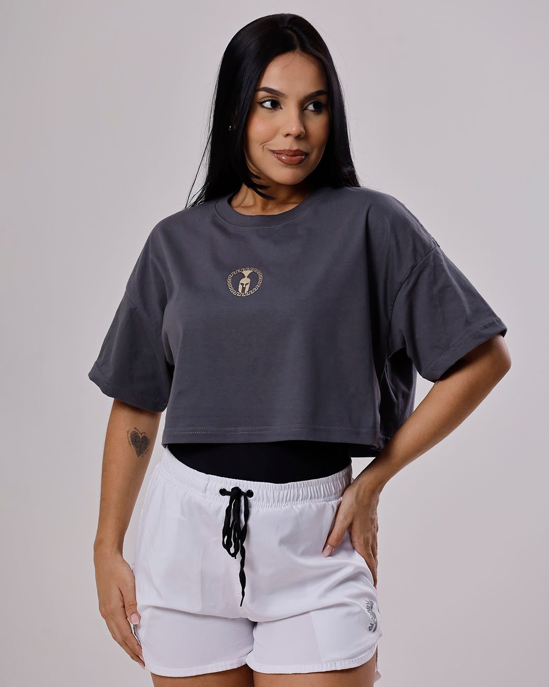 camiseta-cropped-gladark-cinza-frente