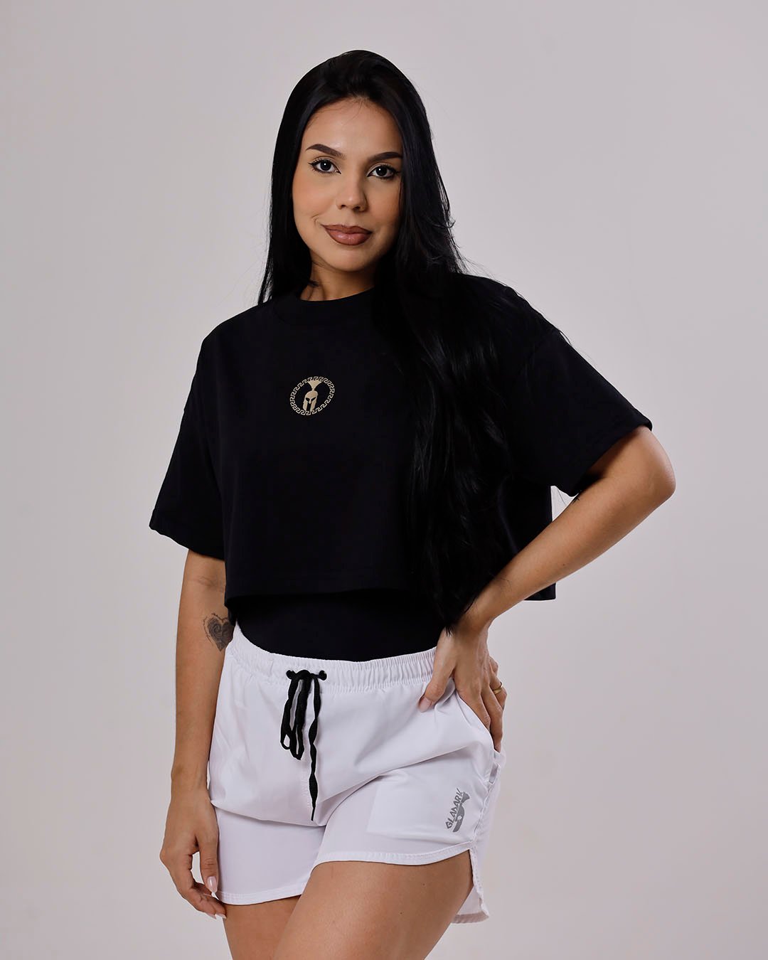 camiseta-cropped-gladark-preto