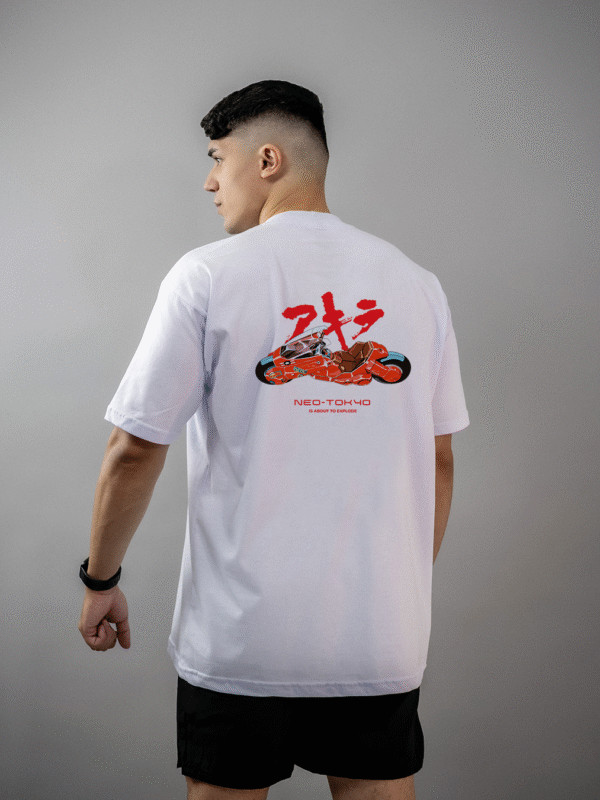 Camiseta Akira Oversized