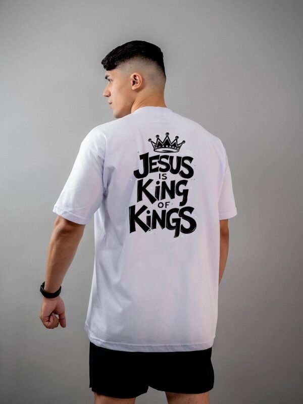 Camiseta Cristã | Jesus Is King Of Kings Oversized