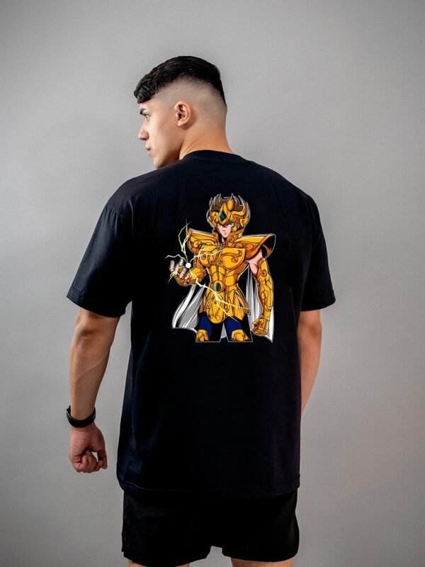 Camiseta Os Cavaleiros do Zodíaco Aiolia de Leão Oversized