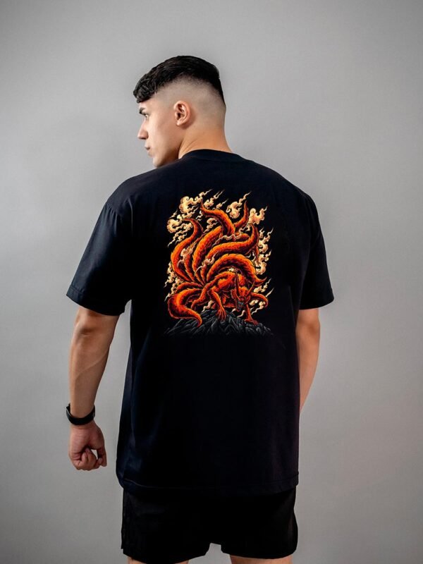 Camiseta Naruto | Kurama, Raposa de 9 Caldas Oversized