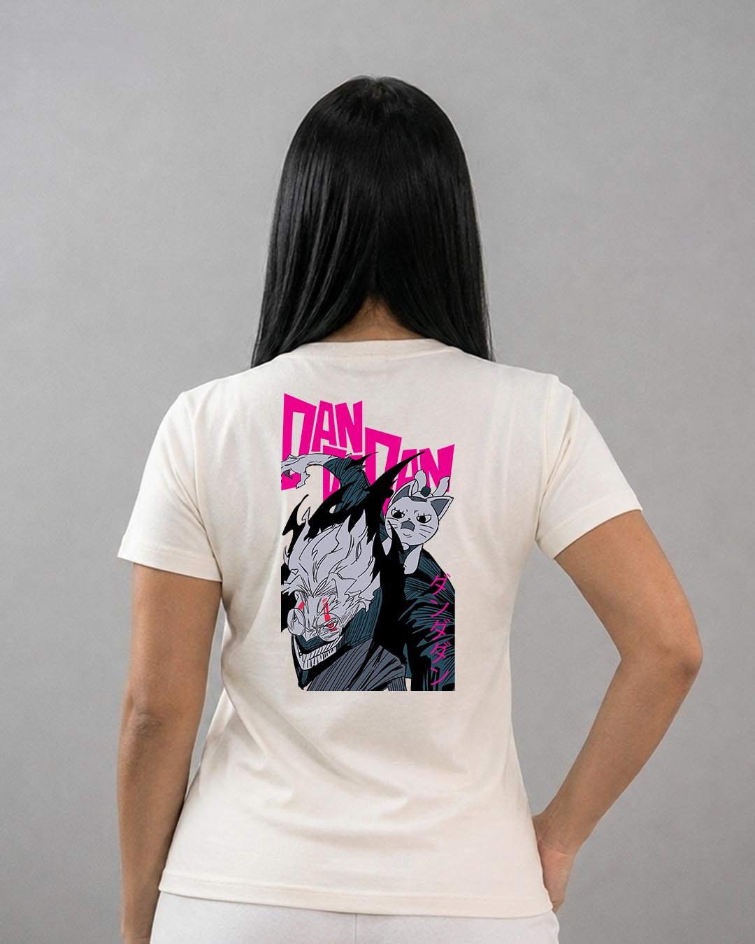 Camiseta Dan Da Dan | Okarun e Velha Turbo 2